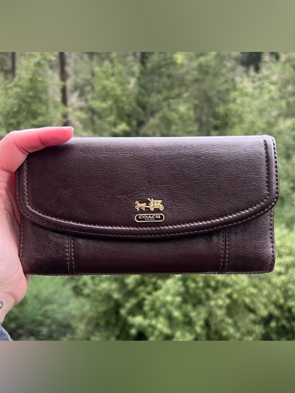 VINTAGE COACH Brown Leather Trifold Wallet w Gold Logo Accent AUTHENTIC
